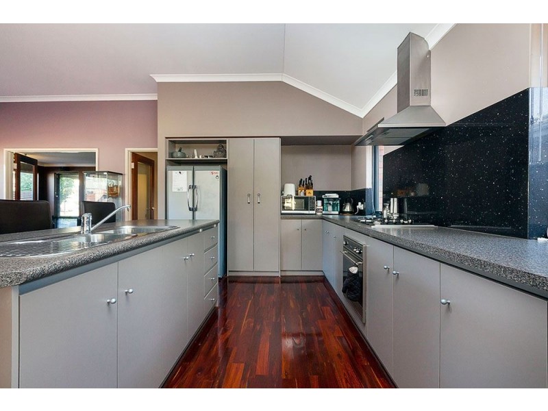 4 Platypus Parkway, Beeliar WA 6164