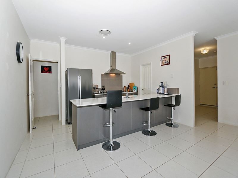 14 Tetbury Way, Wellard WA 6170