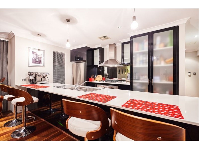 9 Fortis Pass, Wandi WA 6167