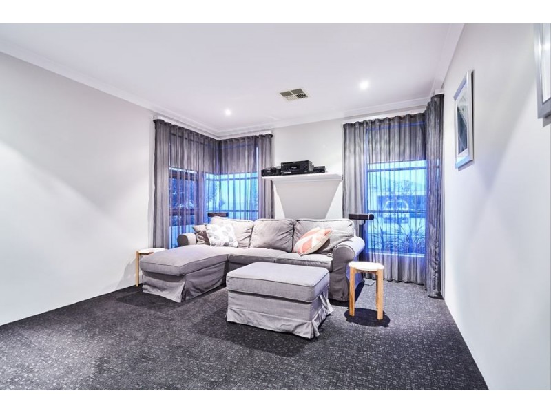 9 Fortis Pass, Wandi WA 6167