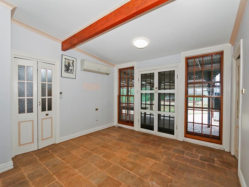 3 Charles St, South Fremantle WA 6162