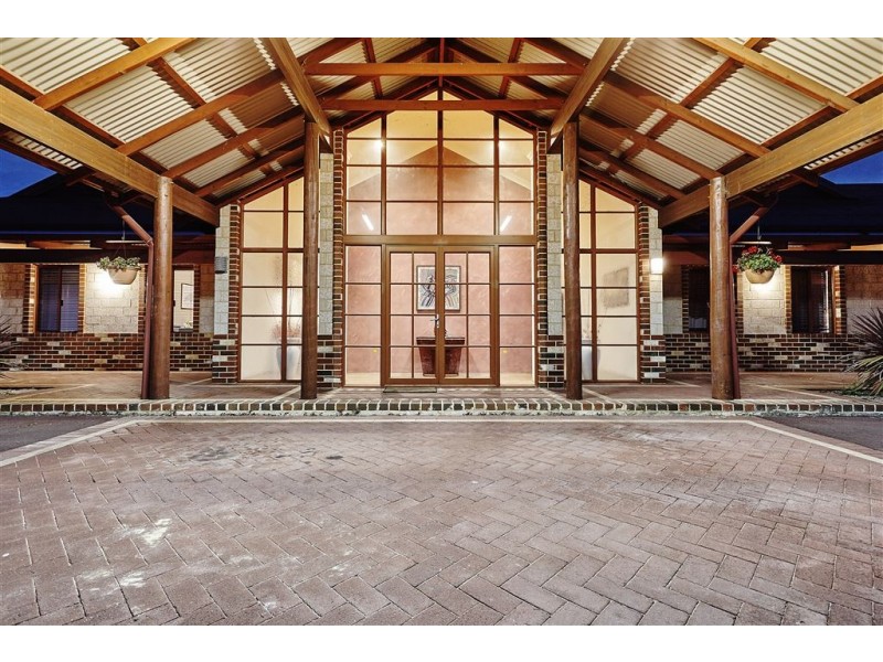 94 Old Dairy Court, Oakford WA 6121