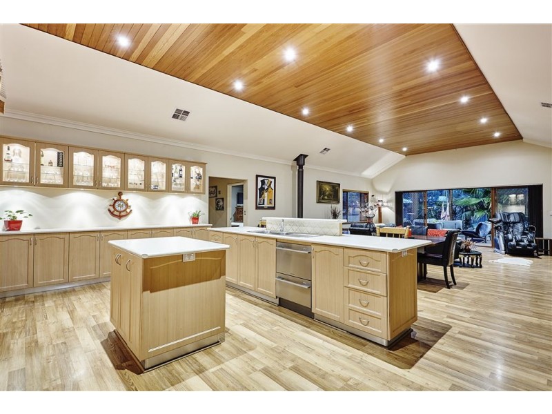 94 Old Dairy Court, Oakford WA 6121