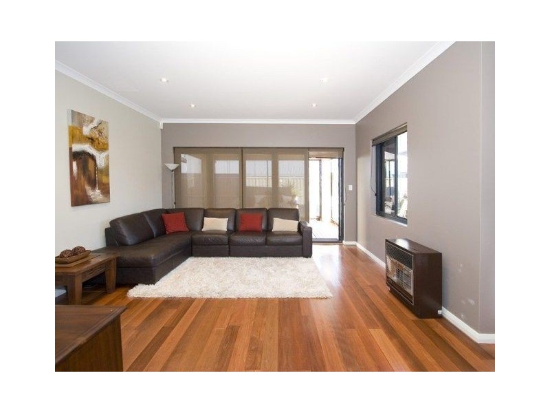 3 Wicklow Close, Beaconsfield WA 6162