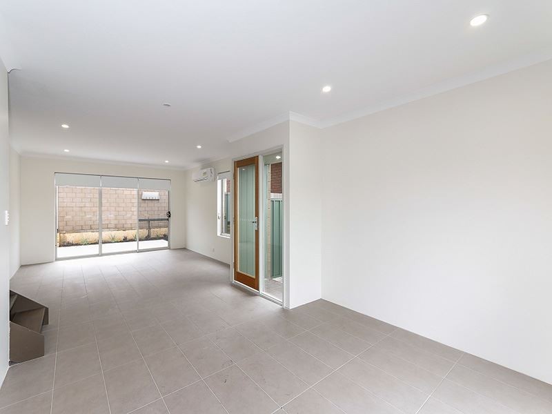 1/35 Glendower Way, Spearwood WA 6163