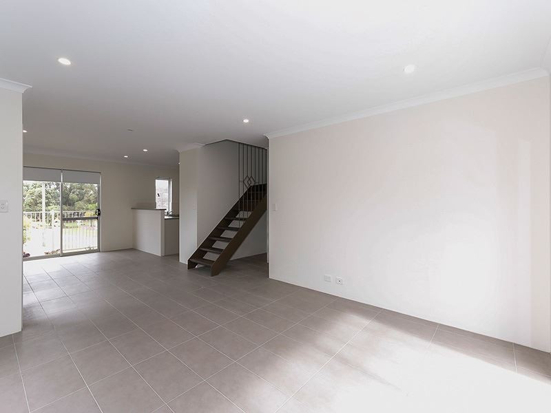 1/35 Glendower Way, Spearwood WA 6163