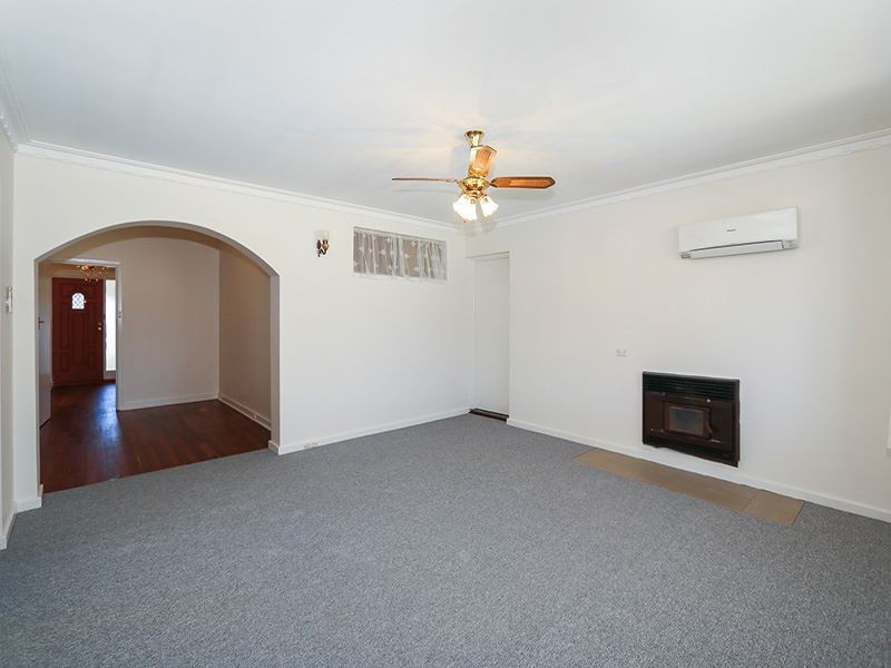30 Ivermey Rd, Hamilton Hill WA 6163