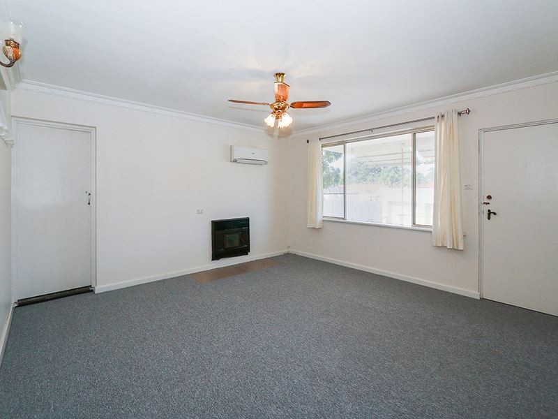 30 Ivermey Rd, Hamilton Hill WA 6163