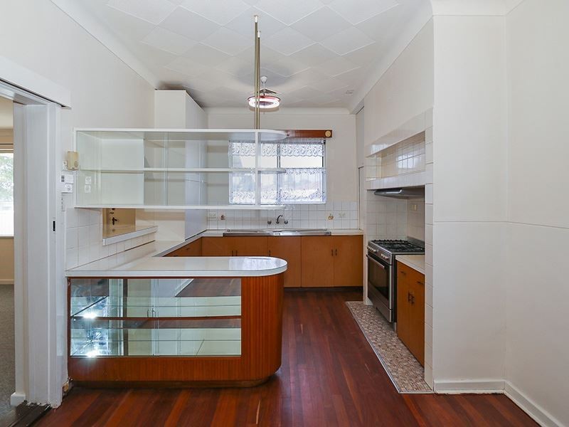 30 Ivermey Rd, Hamilton Hill WA 6163