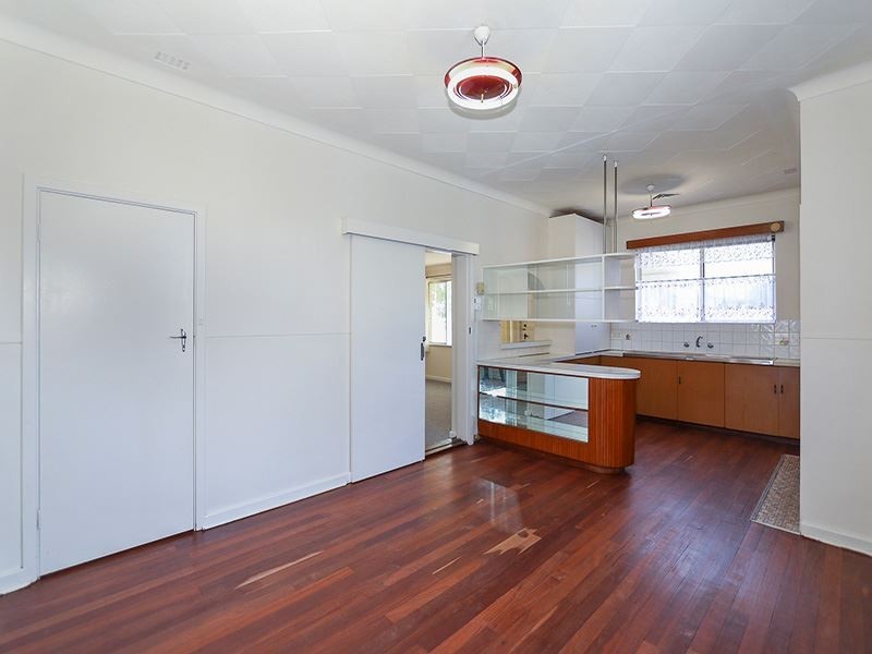 30 Ivermey Rd, Hamilton Hill WA 6163