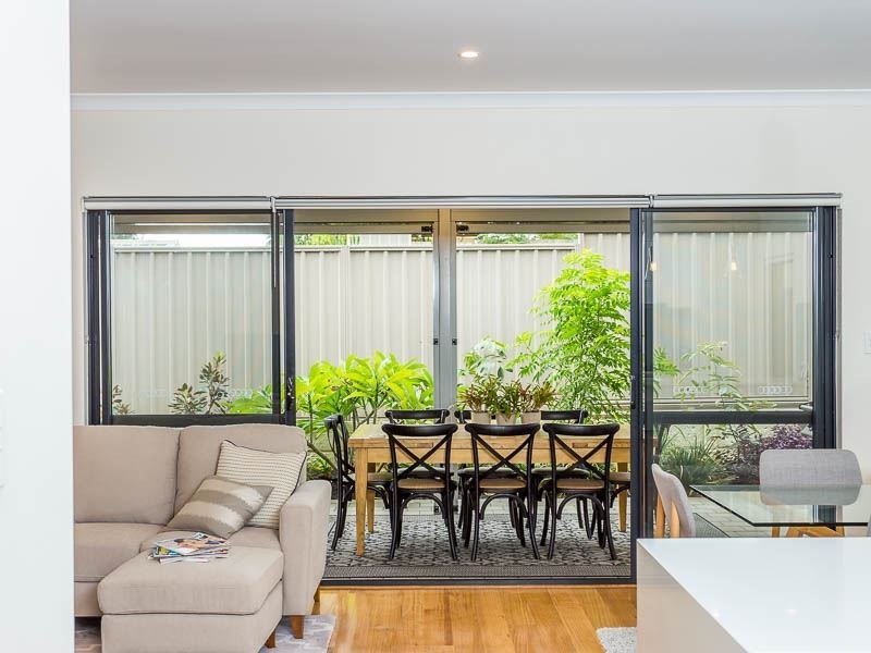 10A Vernon Place, Spearwood WA 6163