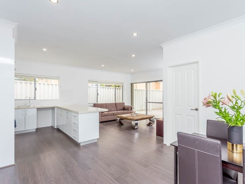 9A Bromley Road, Hilton WA 6163