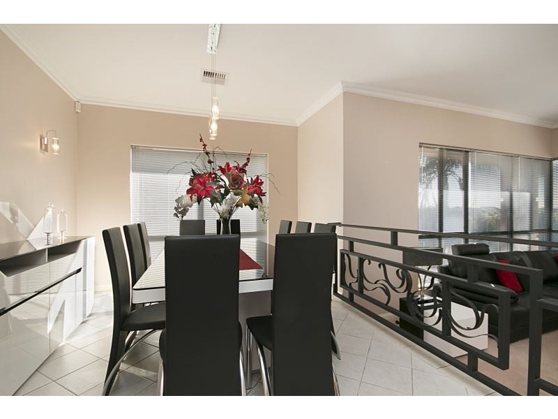 3 Clune Place, Coogee WA 6166
