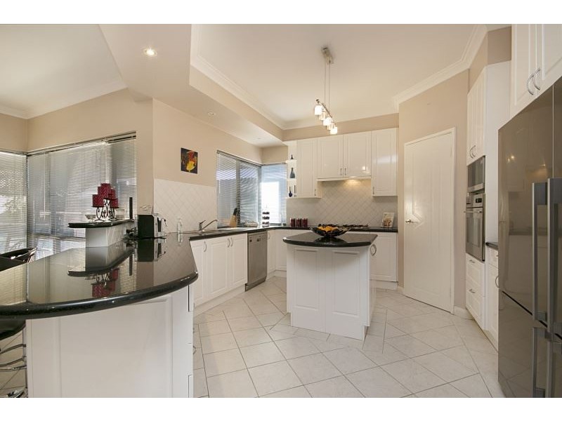 3 Clune Place, Coogee WA 6166