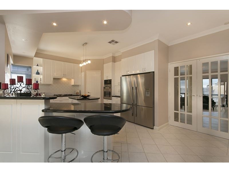 3 Clune Place, Coogee WA 6166
