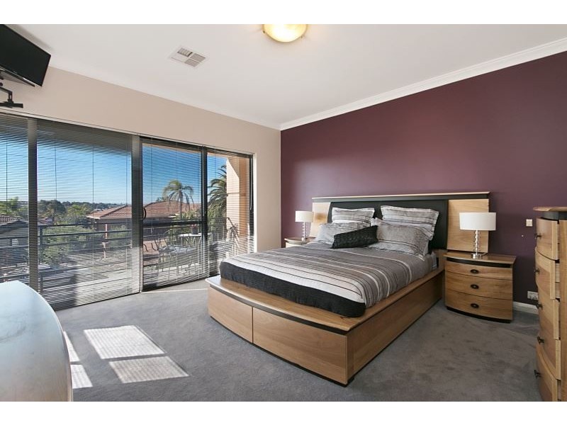 3 Clune Place, Coogee WA 6166