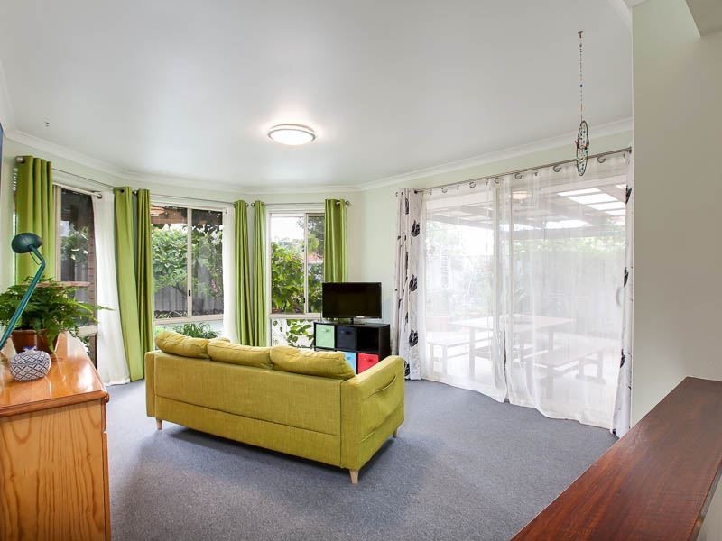 12 Link Way, Cooloongup WA 6168