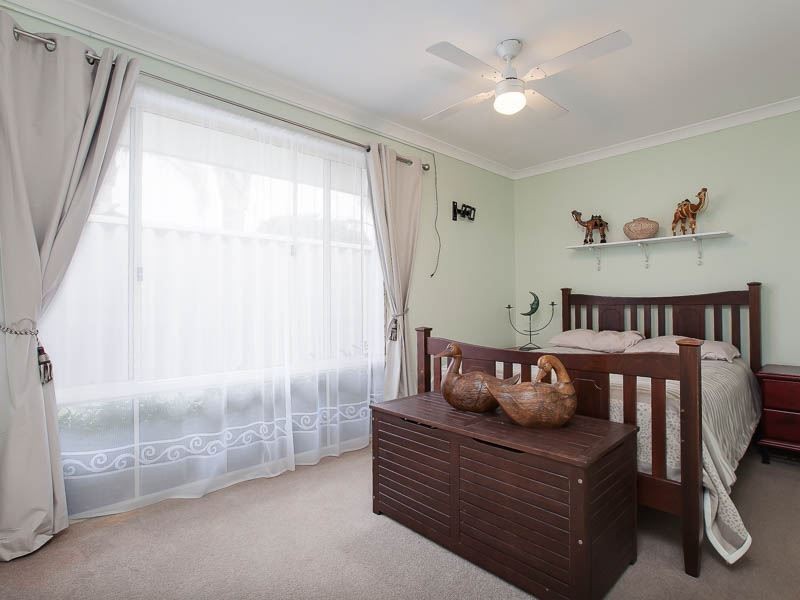 12 Link Way, Cooloongup WA 6168
