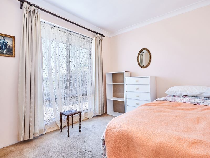 3 Shelley Way, Munster WA 6166