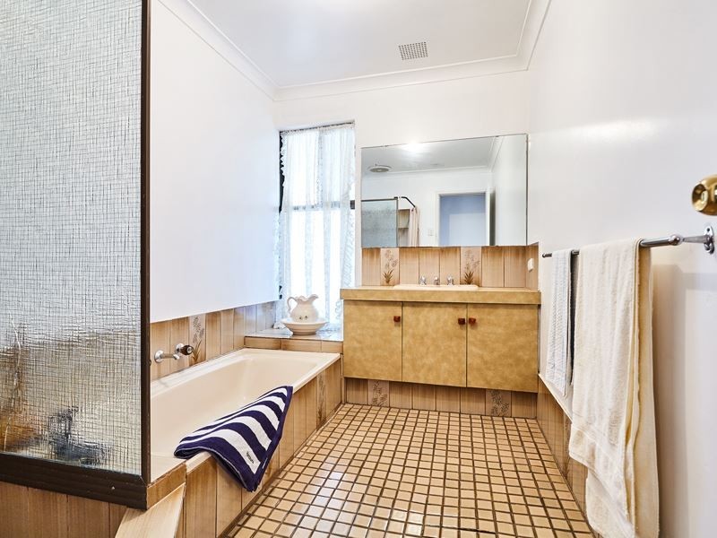 3 Shelley Way, Munster WA 6166