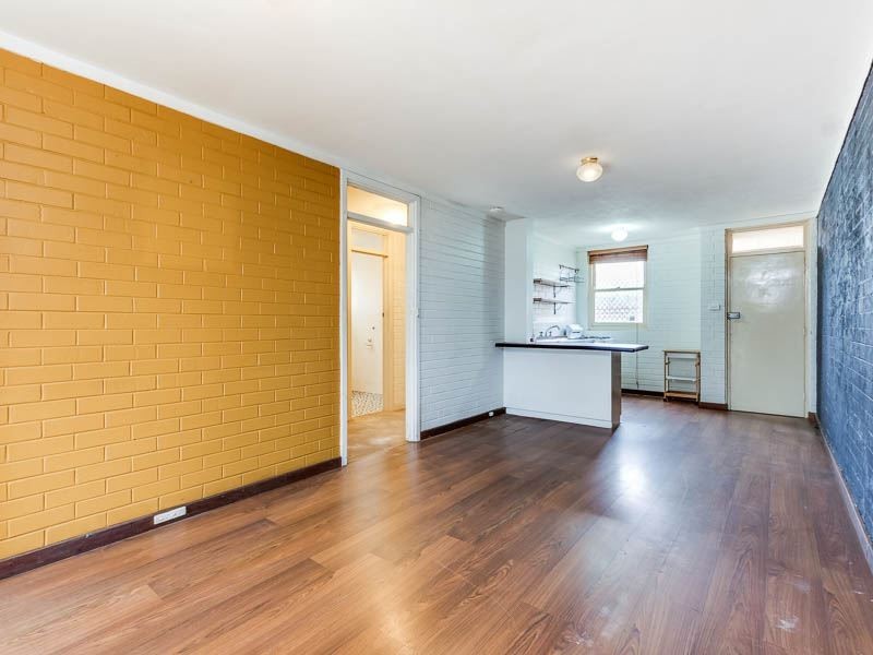 1/221 Clontarf Rd, Hamilton Hill WA 6163