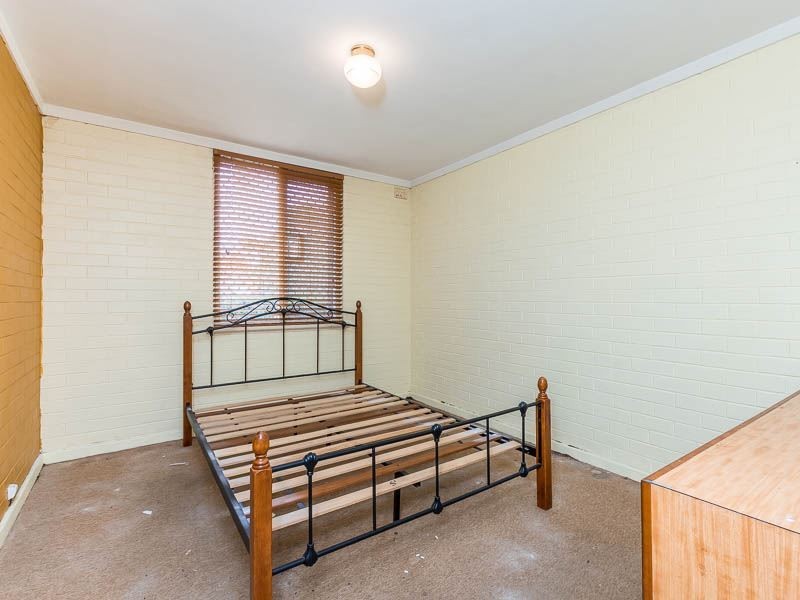 1/221 Clontarf Rd, Hamilton Hill WA 6163