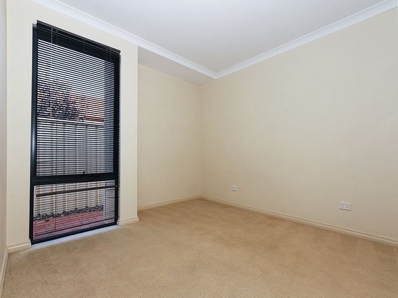 1/22 Dolphin Way, Yangebup WA 6164