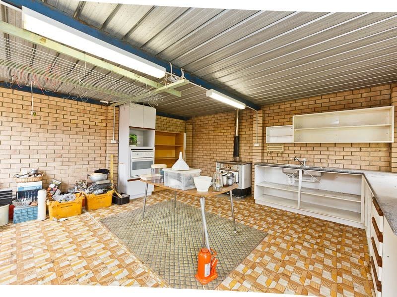 20 Headland Road, Hamilton Hill WA 6163