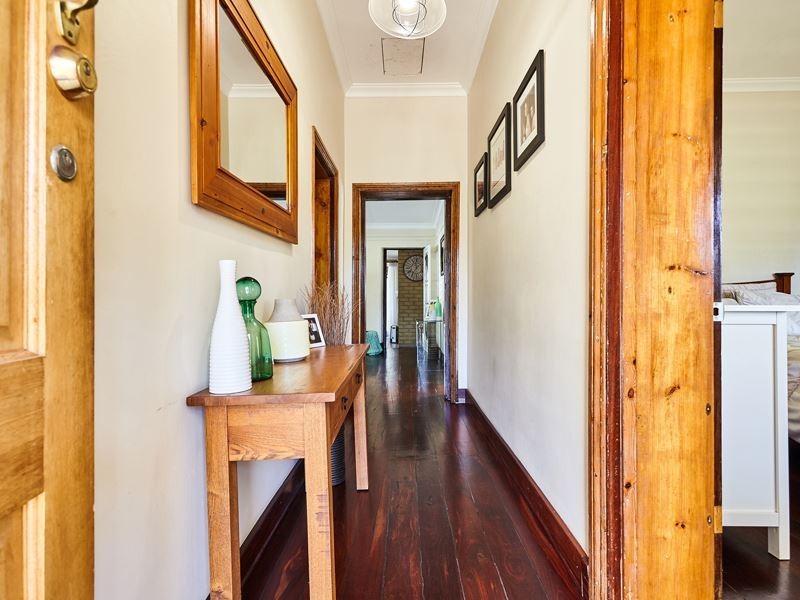 21 Curedale Street, Beaconsfield WA 6162