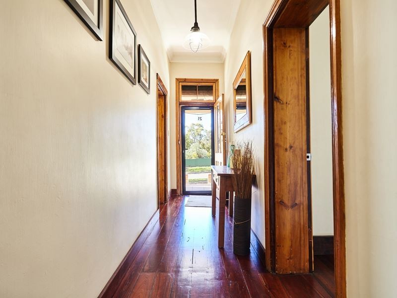 21 Curedale Street, Beaconsfield WA 6162