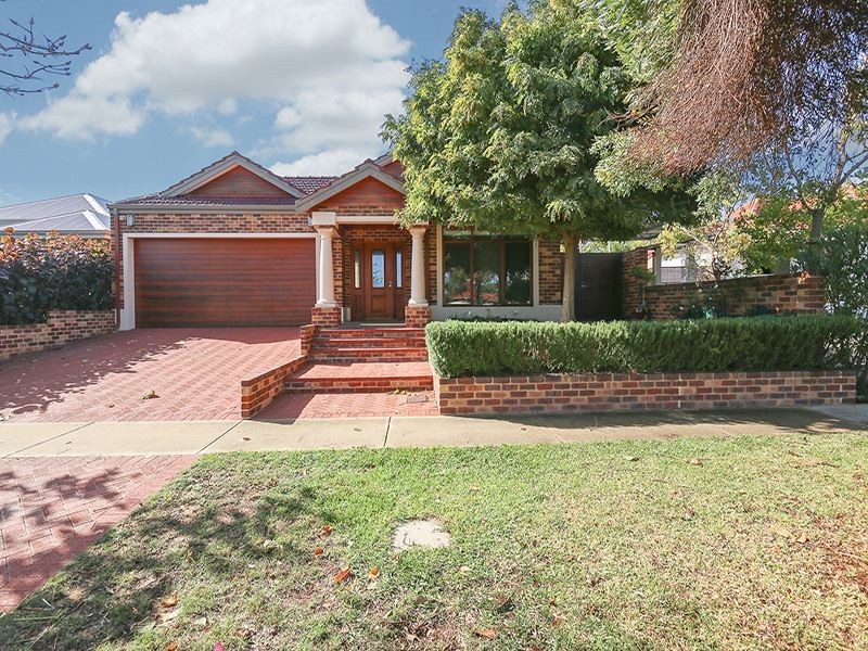 12 Cadd St, Beaconsfield WA 6162