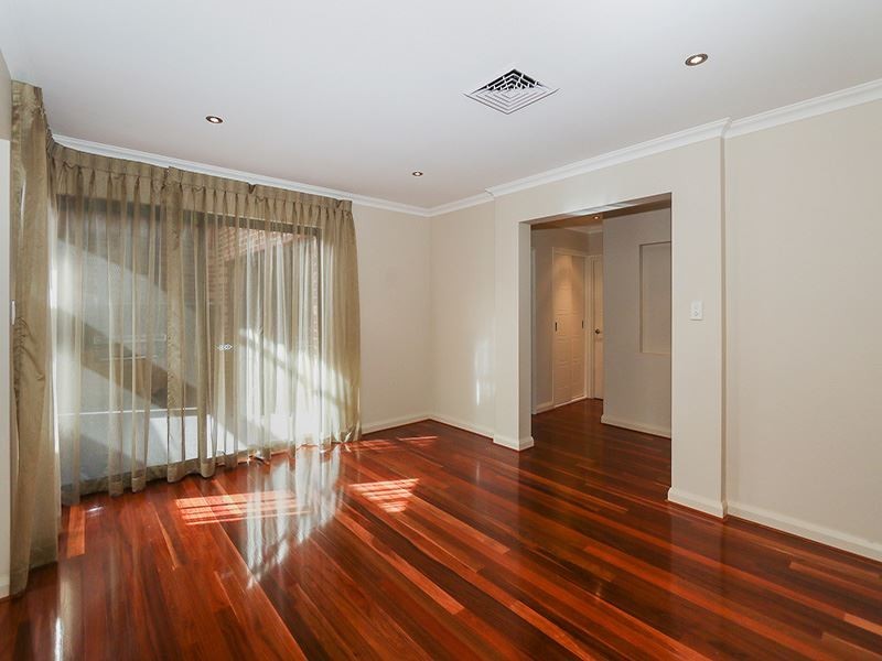 12 Cadd St, Beaconsfield WA 6162