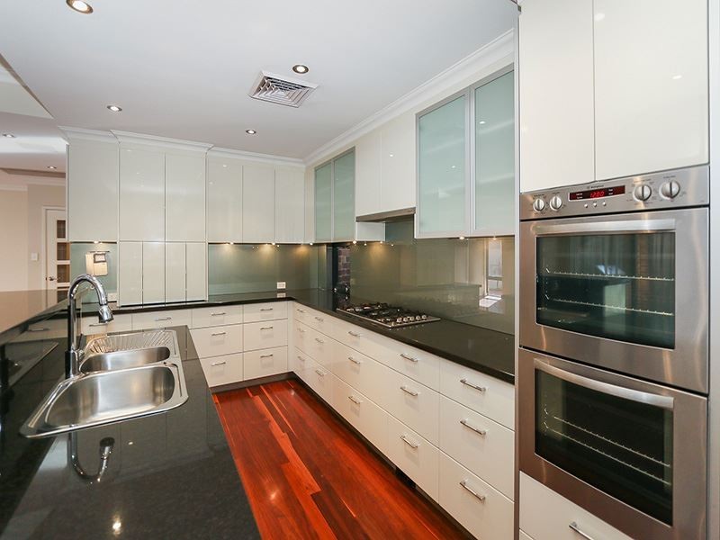 12 Cadd St, Beaconsfield WA 6162