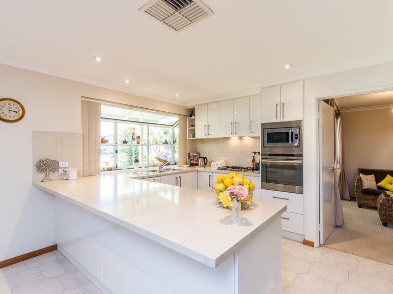 3 Shoal Court, Coogee WA 6166