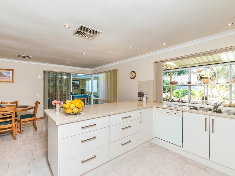 3 Shoal Court, Coogee WA 6166