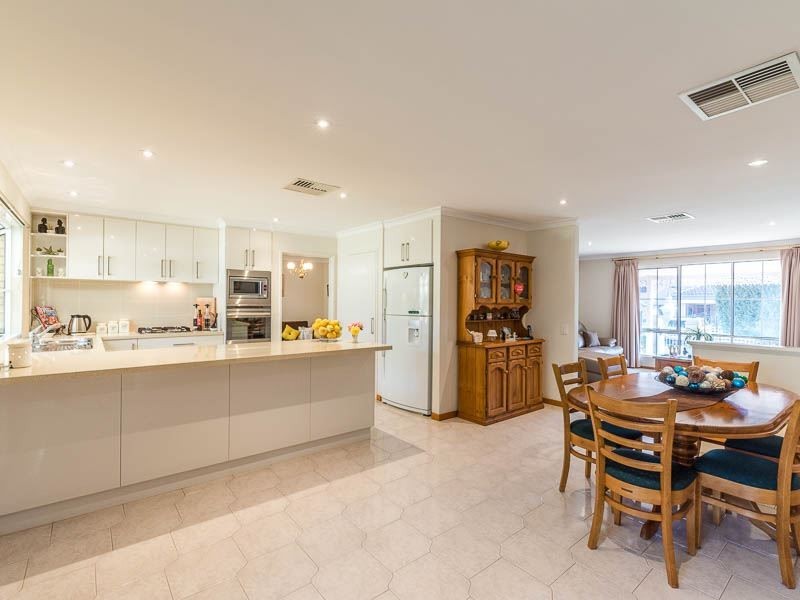 3 Shoal Court, Coogee WA 6166