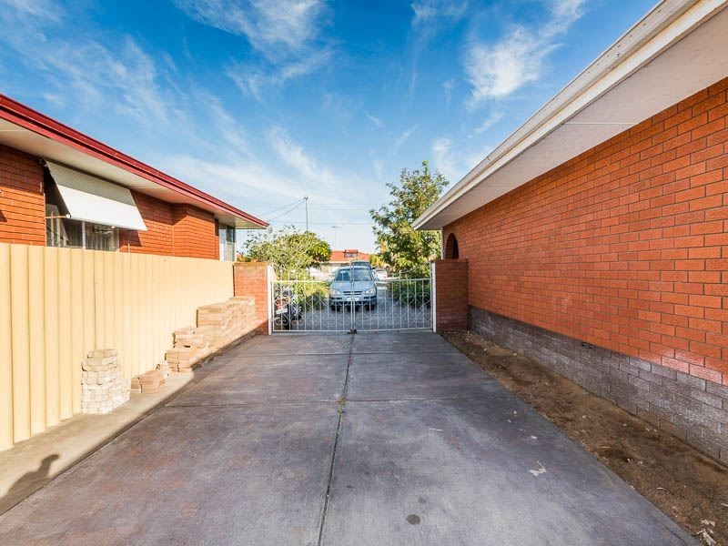 4 Hotspur Road, Spearwood WA 6163