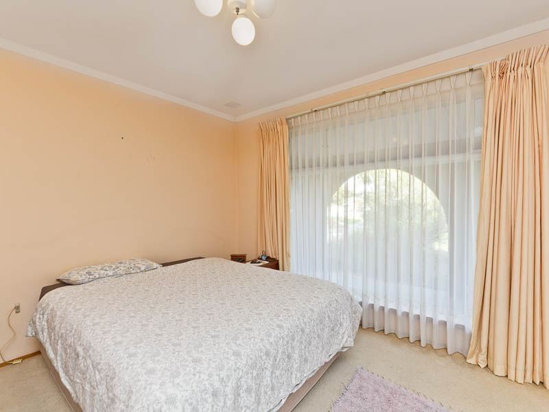 4 Hotspur Road, Spearwood WA 6163