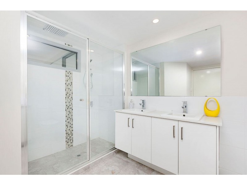 70 West Churchill Avenue, Munster WA 6166