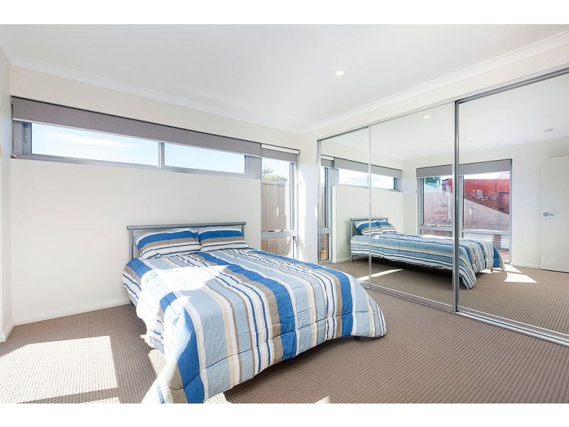 70 West Churchill Avenue, Munster WA 6166