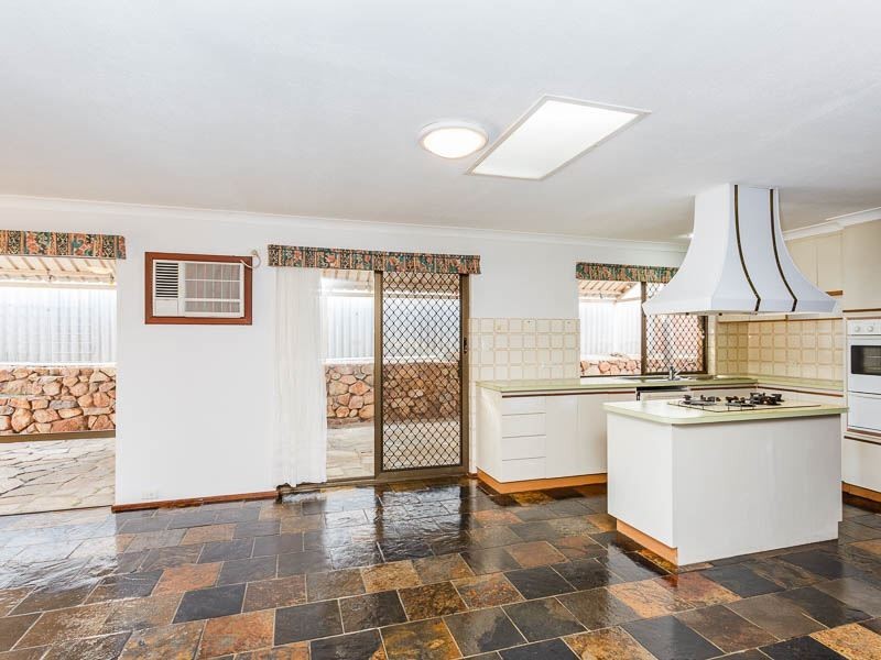 10 Plover Drive, Yangebup WA 6164