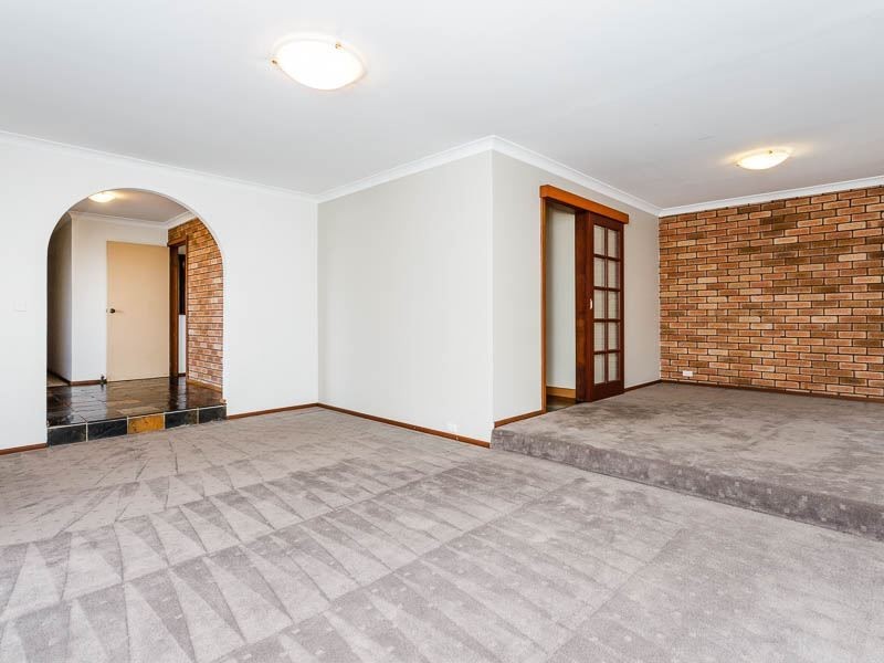 10 Plover Drive, Yangebup WA 6164