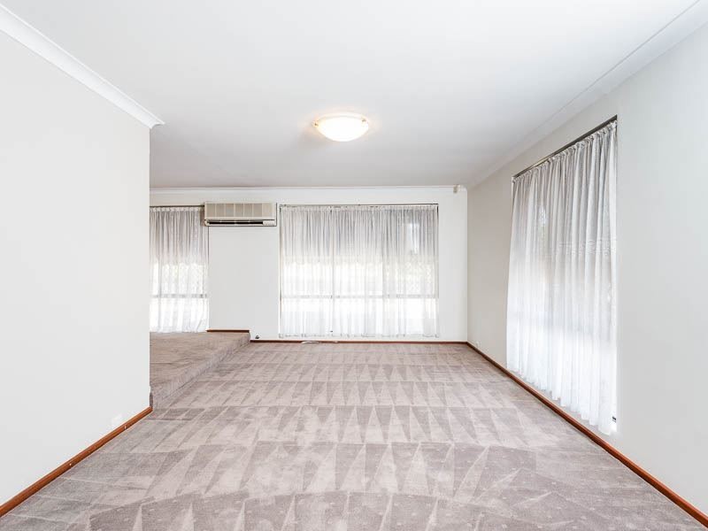 10 Plover Drive, Yangebup WA 6164
