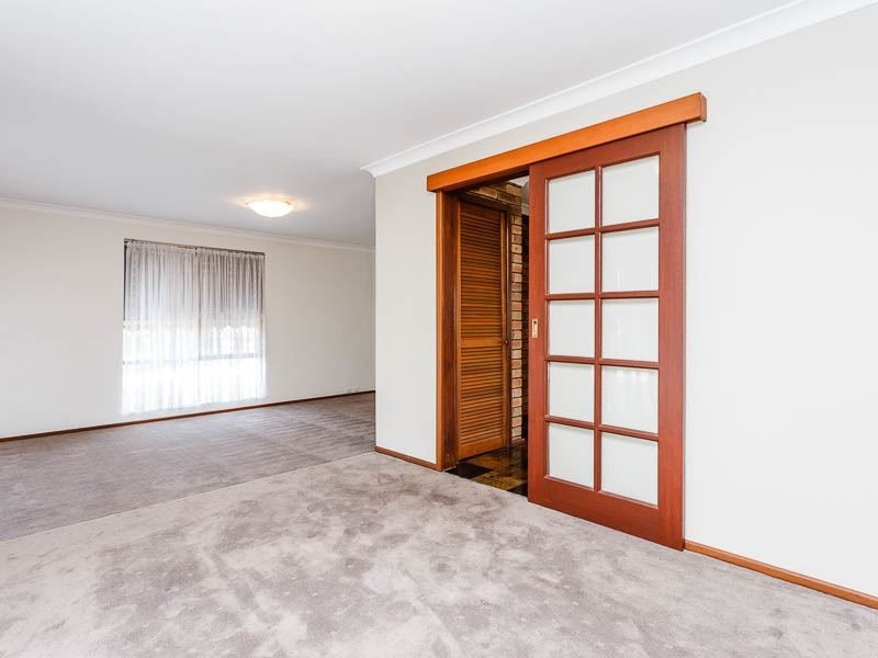 10 Plover Drive, Yangebup WA 6164
