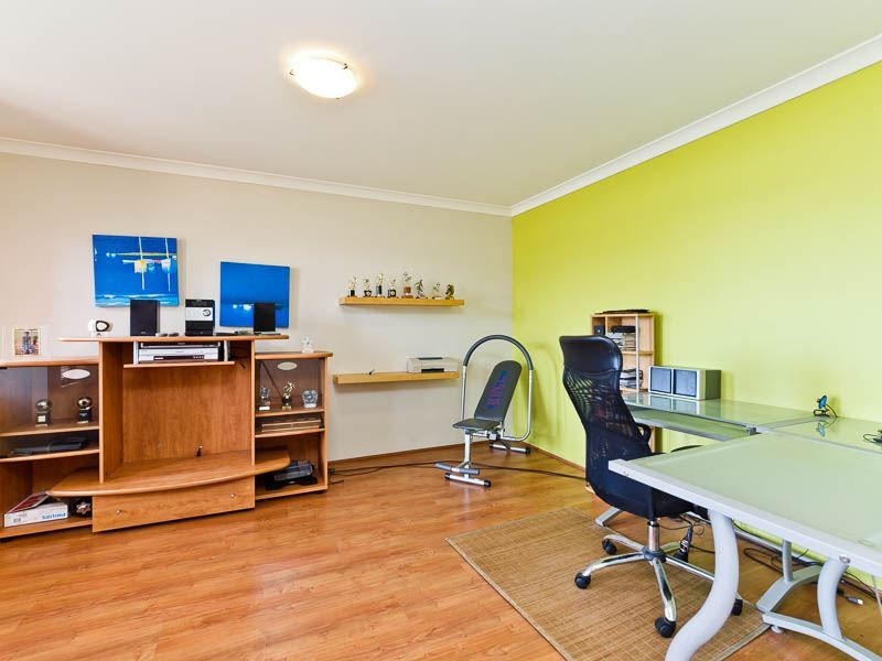 24 Lakefront Avenue, Beeliar WA 6164