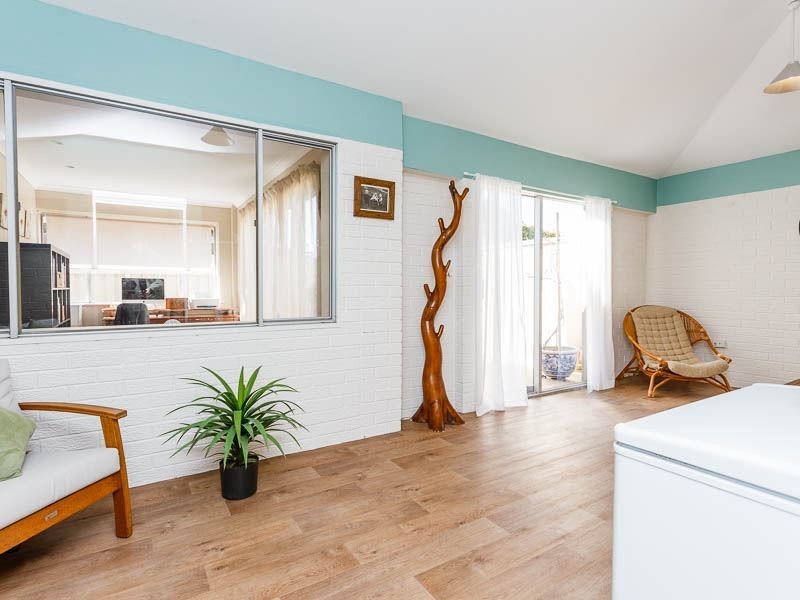 6 Pagneil Court, Hamilton Hill WA 6163