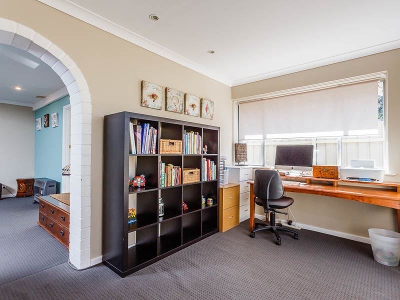 6 Pagneil Court, Hamilton Hill WA 6163