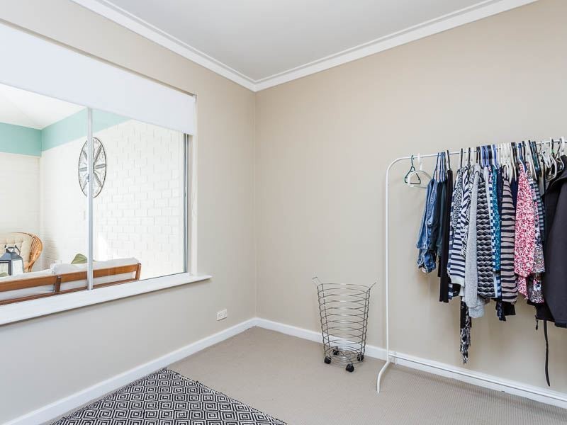 6 Pagneil Court, Hamilton Hill WA 6163