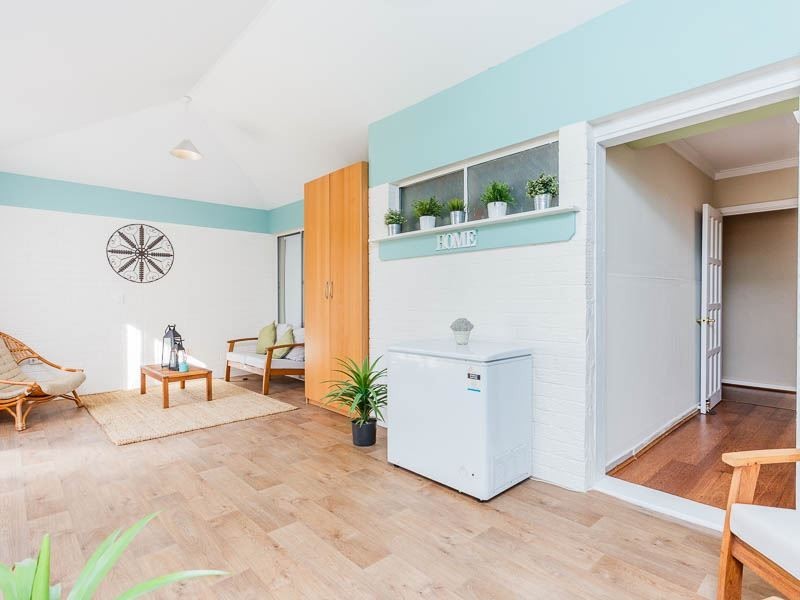 6 Pagneil Court, Hamilton Hill WA 6163