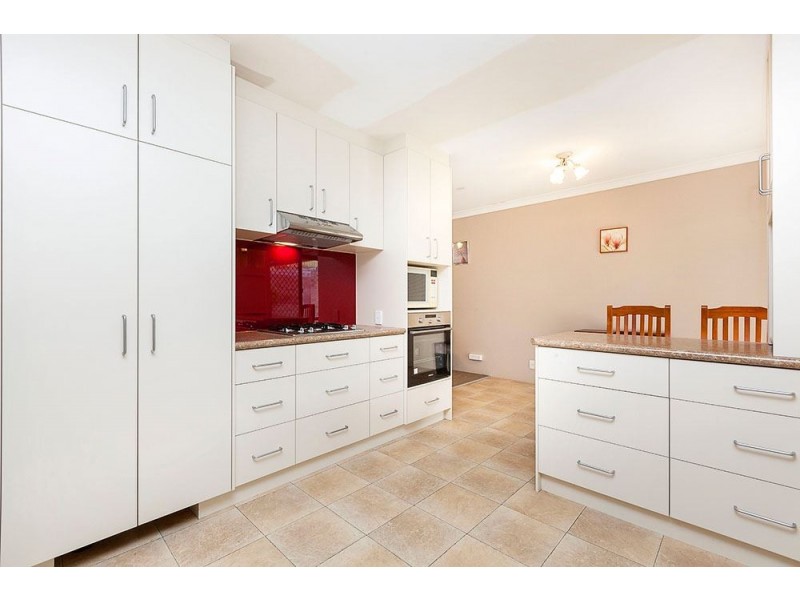 10 Chaucer Close, Spearwood WA 6163